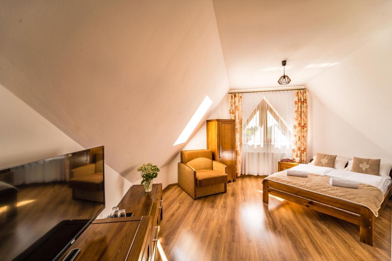 Miodowy Dworek Bukowina Tatrzańska Exterior foto